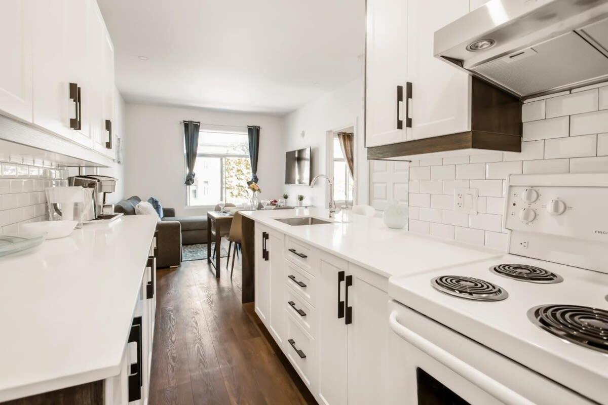Апартаменты M11 Luxury 1Br Sofa Bed In The Heart Of Plateaumile-End Монреаль Экстерьер фото
